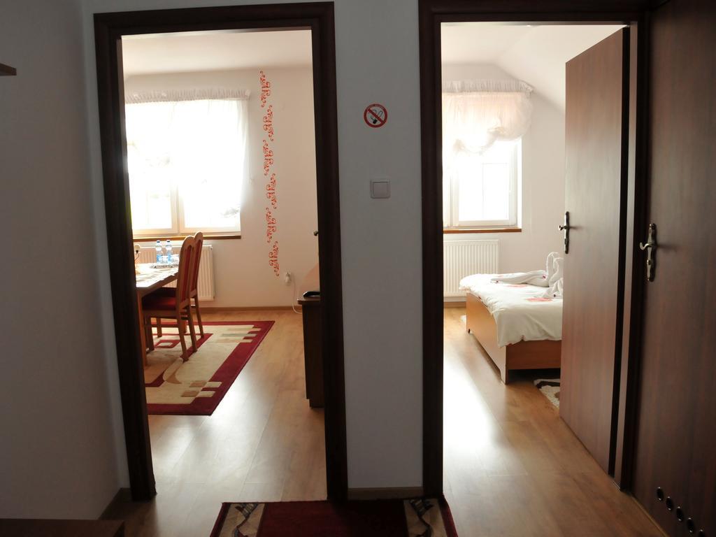 Hotel Restauracja Lorenzo Stopnica Zimmer foto